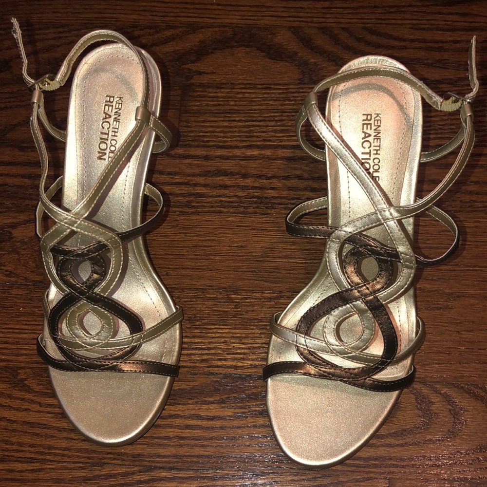 Gold strap Kenneth Cole Reaction heels